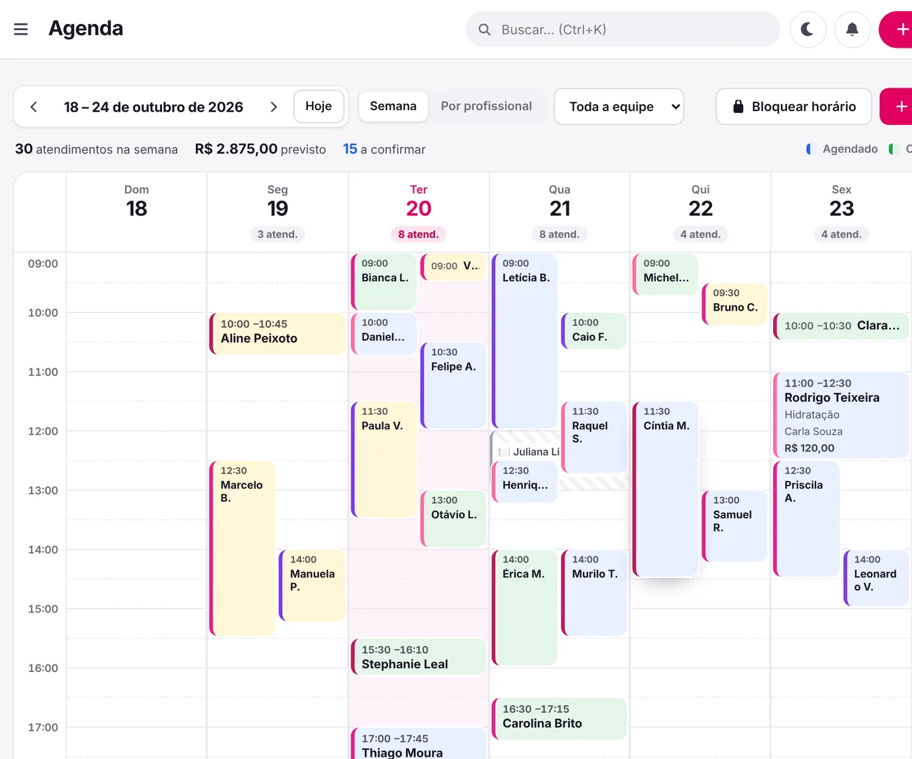 Agenda da semana no Central do Salão, com os atendimentos de cada profissional coloridos por situação: agendado, confirmado e concluído.
